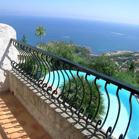 Holiday Impasse De La Vigie *